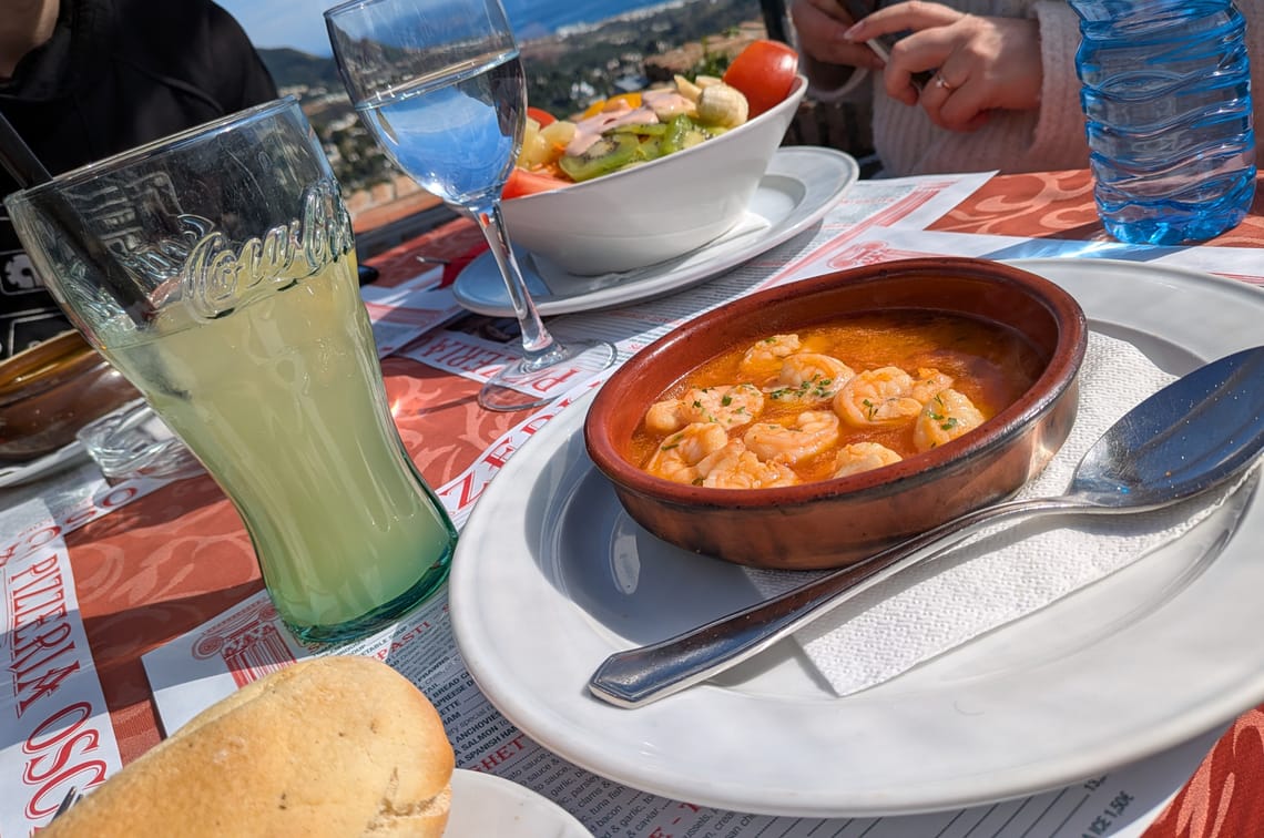 not much beats garlic prawns and fanta lemon!